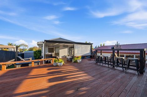 Photo of property in 12 Pahi Place, West Harbour, Auckland, 0618