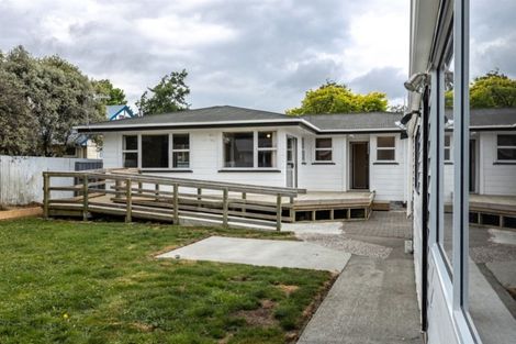 Photo of property in 40 Apollo Parade, Milson, Palmerston North, 4414