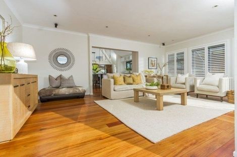 Photo of property in 1/2 Cecil Road, Milford, Auckland, 0620