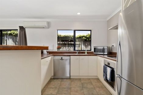 Photo of property in 27 Amberley Crescent, Bethlehem, Tauranga, 3110