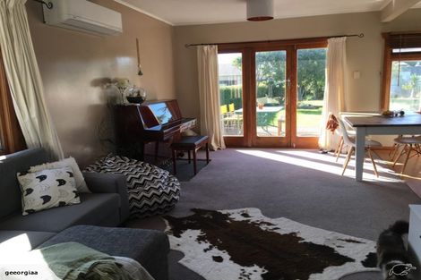Photo of property in 4 Gordon Street, Glen Avon, New Plymouth, 4312