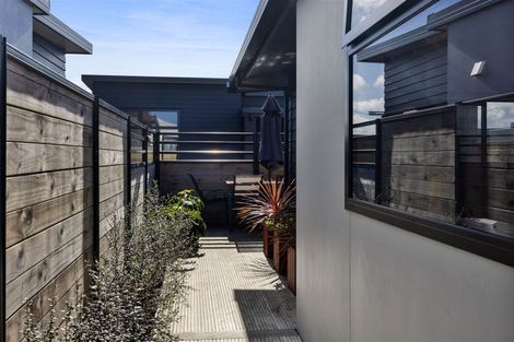 Photo of property in 70b Argyle Street, Hawera, 4610