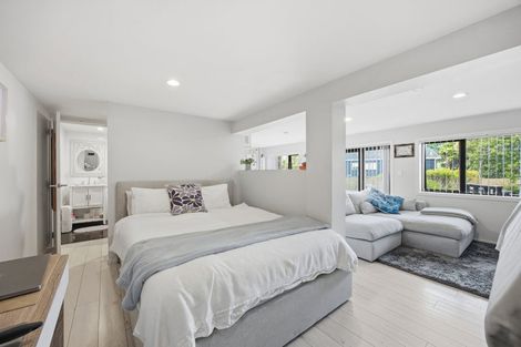 Photo of property in 1/49 Galaxy Drive, Mairangi Bay, Auckland, 0630