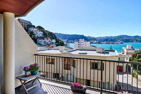 Photo of property in 12/22 Oriental Terrace, Oriental Bay, Wellington, 6011
