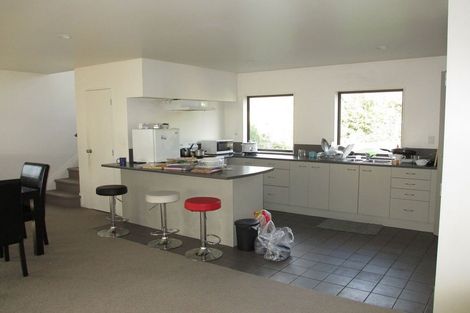 Photo of property in 9c Woodall Place, Totara Vale, Auckland, 0627