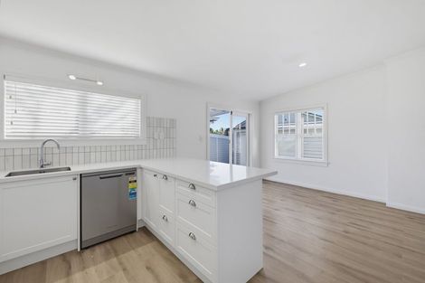 Photo of property in 131 Lemon Street, New Plymouth, 4312