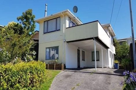 Photo of property in 727 Swanson Road, Swanson, Auckland, 0612