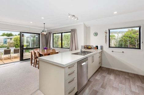 Photo of property in 86a Margaret Drive, Omokoroa, 3114