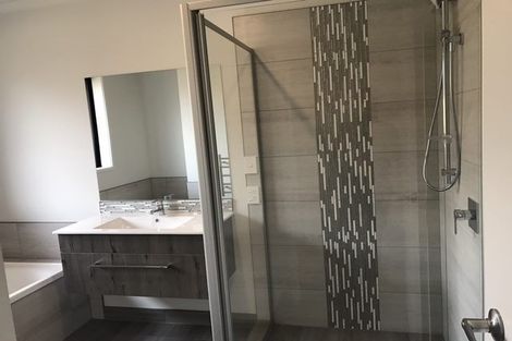 Photo of property in 274 Dixon Road, Fitzroy, Hamilton, 3206