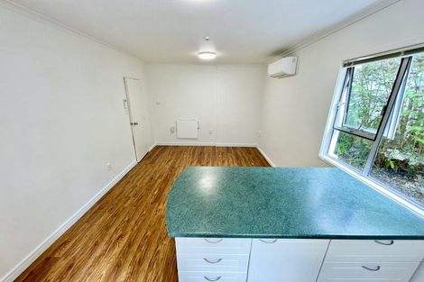 Photo of property in 2/56 Knightsbridge Drive, Forrest Hill, Auckland, 0620