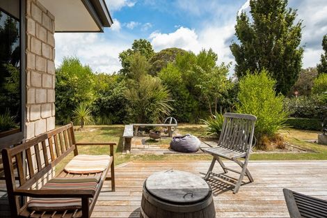 Photo of property in 12 Weka Place, Picton, 7220
