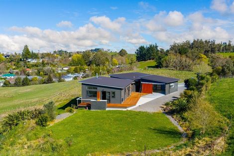 Photo of property in 39 Great North Road, Waipawa, 4210