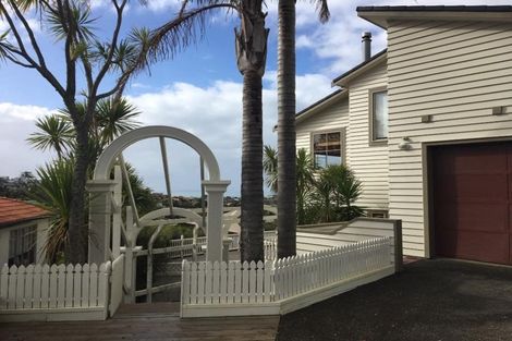 Photo of property in 8 Rosella Place, Murrays Bay, Auckland, 0630