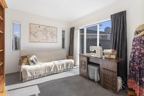 Photo of property in 16a Riverlea Avenue, Pakuranga, Auckland, 2010