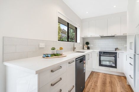Photo of property in 2/29 Rapallo Place, Farm Cove, Auckland, 2012