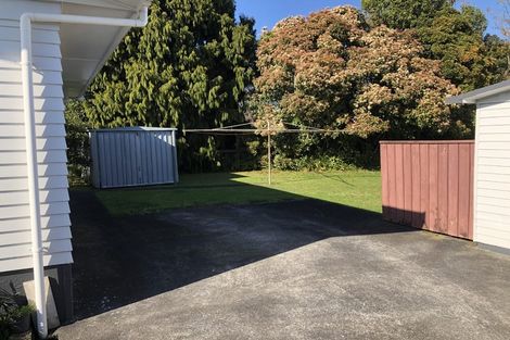 Photo of property in 11 Kennedy Place, Merrilands, New Plymouth, 4312