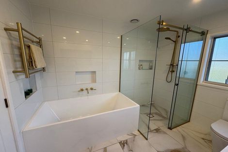 Photo of property in 1098 Peak Road, Helensville, 0875