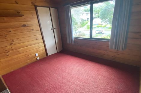 Photo of property in 23 Ambury Place, Merrilands, New Plymouth, 4312