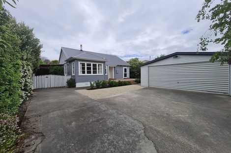Photo of property in 43 Pitcairn Crescent, Bryndwr, Christchurch, 8053