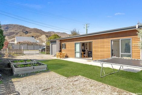 Photo of property in 22 Ortive Street, Cromwell, 9310