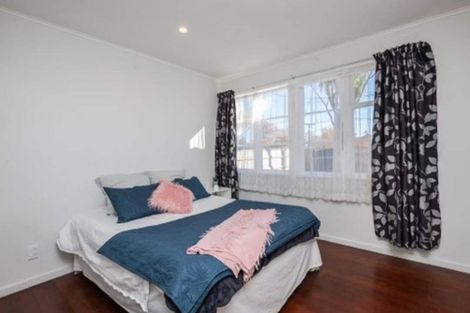 Photo of property in 220 Naenae Road, Naenae, Lower Hutt, 5011