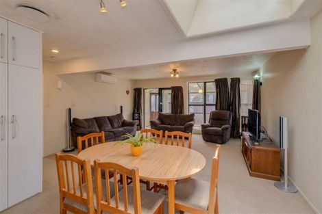 Photo of property in 1/208 Grimseys Road, Redwood, Christchurch, 8051