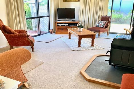 Photo of property in 1 Cornish Place, Cromwell, 9310