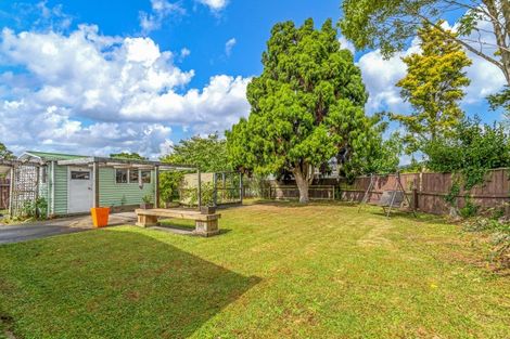 Photo of property in 19 Wikiriwhi Crescent, Awapuni, Palmerston North, 4412
