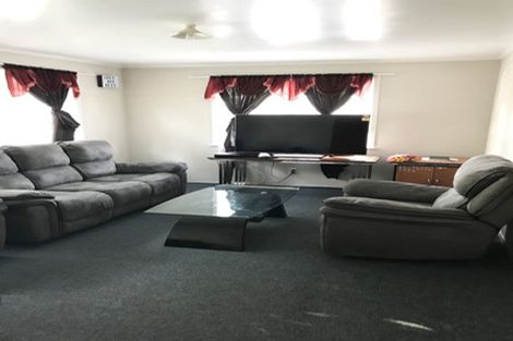 Photo of property in 2/42 Halsey Road, Manurewa, Auckland, 2102