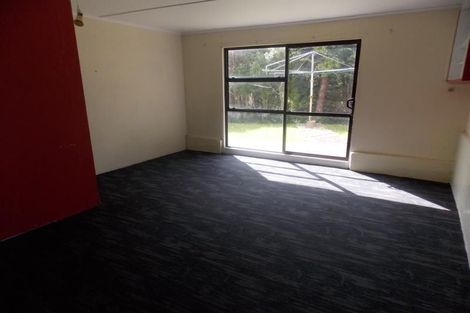 Photo of property in 15 Bancroft Terrace, Newlands, Wellington, 6037