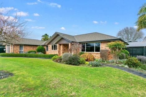 Photo of property in 12 Cooper Crescent, Cambridge, 3434