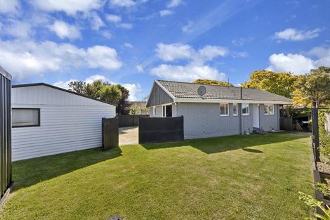 Photo of property in 28 Saint Heliers Crescent, Aranui, Christchurch, 8061