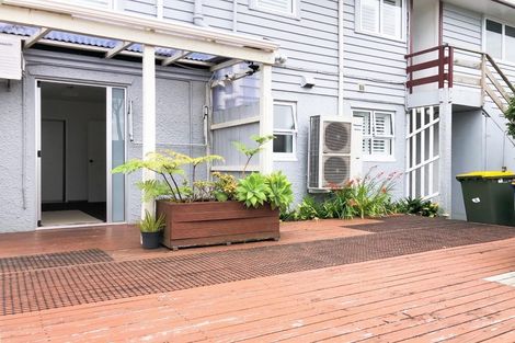 Photo of property in 8 Divich Avenue, Te Atatu South, Auckland, 0610