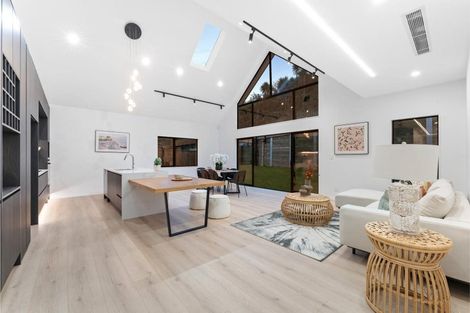 Photo of property in 32 Streamview Way, Long Bay, 0792