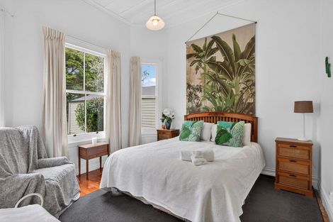 Photo of property in 32 Franklin Road, Paparoa, 0571