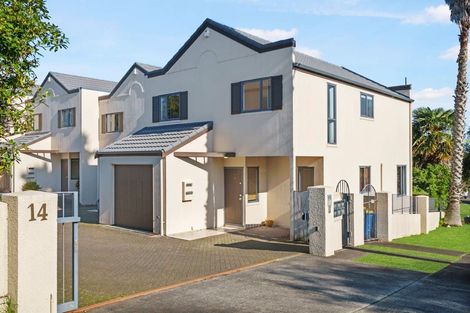 Photo of property in 1/14 Ponderosa Drive, Oteha, Auckland, 0632