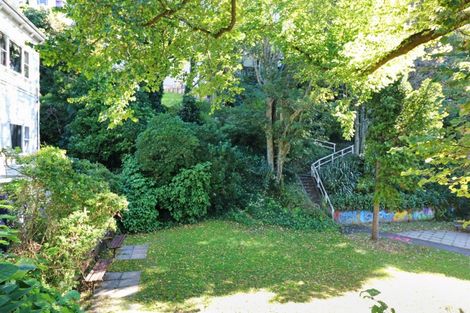 Photo of property in 10 Terrace Gardens, Te Aro, Wellington, 6011