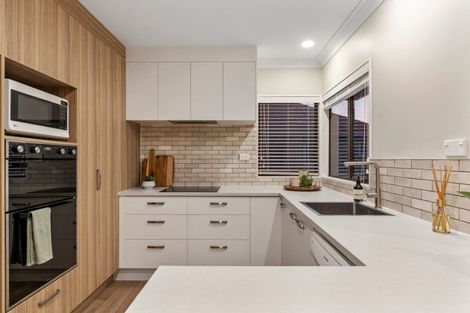 Photo of property in 1 Sutherland Avenue, Mount Maunganui, 3116