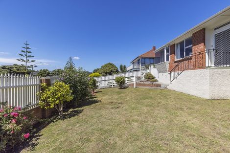 Photo of property in 130 Main Road, Titahi Bay, Porirua, 5022