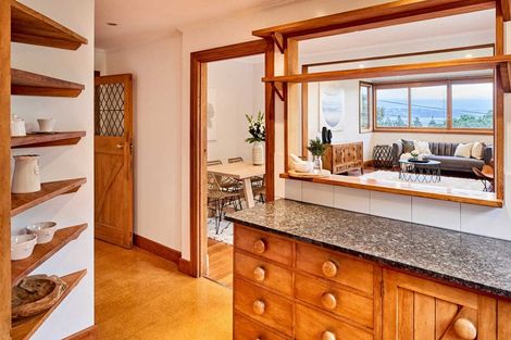 Photo of property in 25 Rona Street, Eastbourne, Lower Hutt, 5013