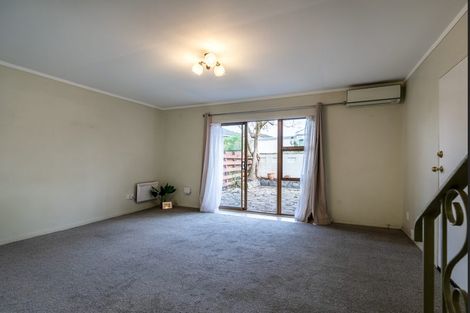 Photo of property in 2/3 Akehurst Avenue, New Lynn, Auckland, 0600