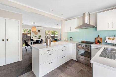 Photo of property in 1/322 Te Atatu Road, Te Atatu South, Auckland, 0610