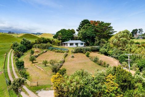 Photo of property in 6388 South Road, Pungarehu, Opunake, 4685