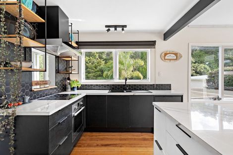 Photo of property in 17 Hillcrest Grove, Hillpark, Auckland, 2102