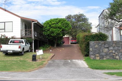 Photo of property in 2/19 Waiake Street, Torbay, Auckland, 0630