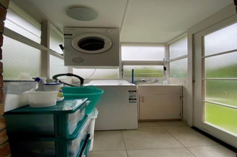 Photo of property in 1/216 Beach Road, Campbells Bay, Auckland, 0630