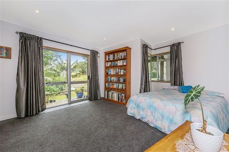 Photo of property in 12 Moreton Drive, Manly, Whangaparaoa, 0930