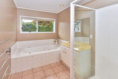 Photo of property in 72 Kauri View Road, Opaheke, Papakura, 2584
