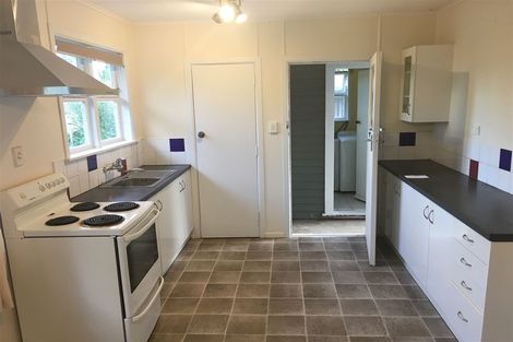 Photo of property in 2 Ambler Avenue, Glen Eden, Auckland, 0602