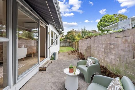 Photo of property in 1/1a Margaret Place, Milford, Auckland, 0620
